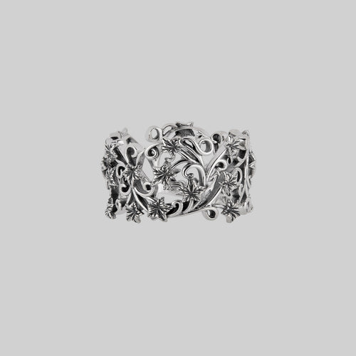 THORA. Climbing Ivy Ring - Silver