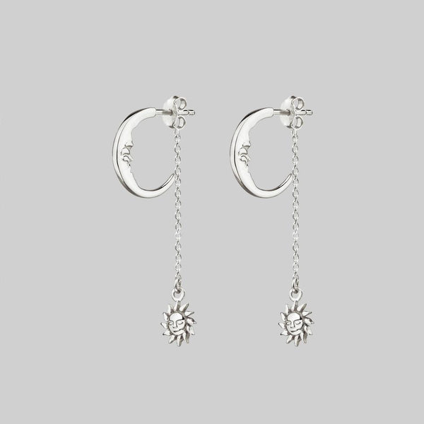 DAWN. Man in the Moon & Star Earrings - Silver – REGALROSE